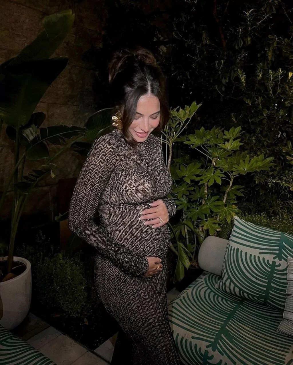 Melisa Aslı Pamuk nişan fotoğraflarını sosyal medyada paylaştı