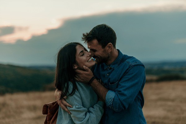 Birinin sizden hoşlandığını gösteren işaretler