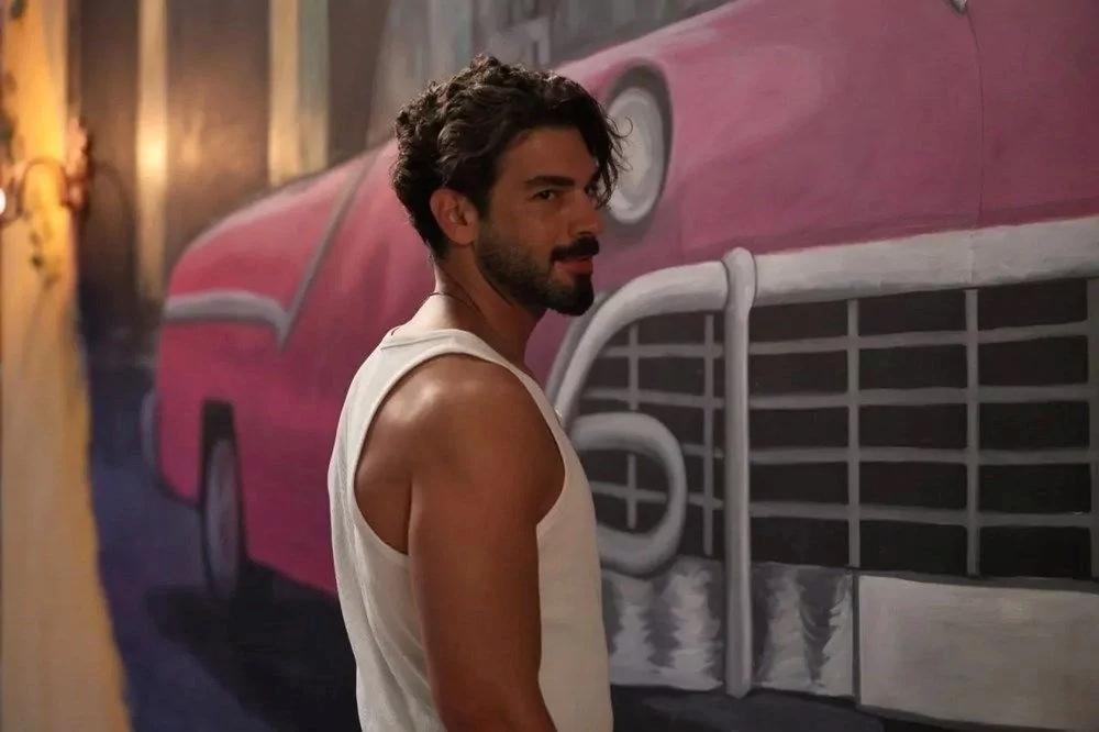 Hadise'nin oyunculuğuna güzel yorumlar geldi