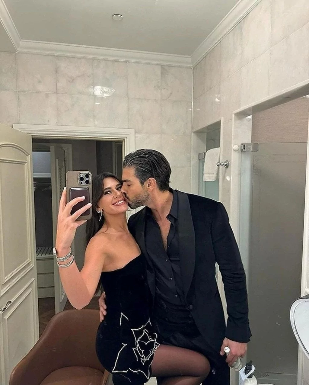 Şükrü Özyıldız'ın sevgilisi Sibil Çetinkaya'nın reklamları pahalıya patladı!