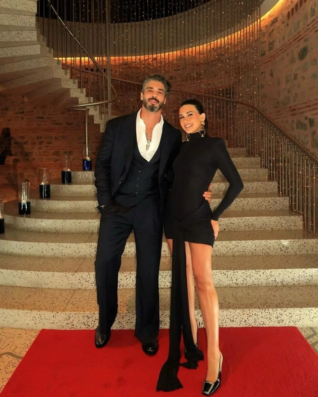 Şükrü Özyıldız'ın sevgilisi Sibil Çetinkaya'nın reklamları pahalıya patladı!