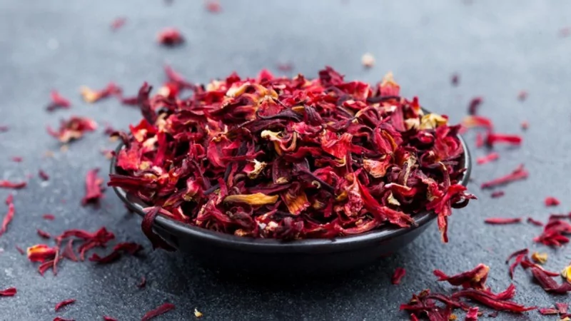 Kış çayı hibisküs'ün kalp sağlığına kadar varan etkileri!