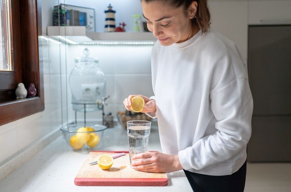 Limon ve maden suyunu birlikte alırsanız ne olur?