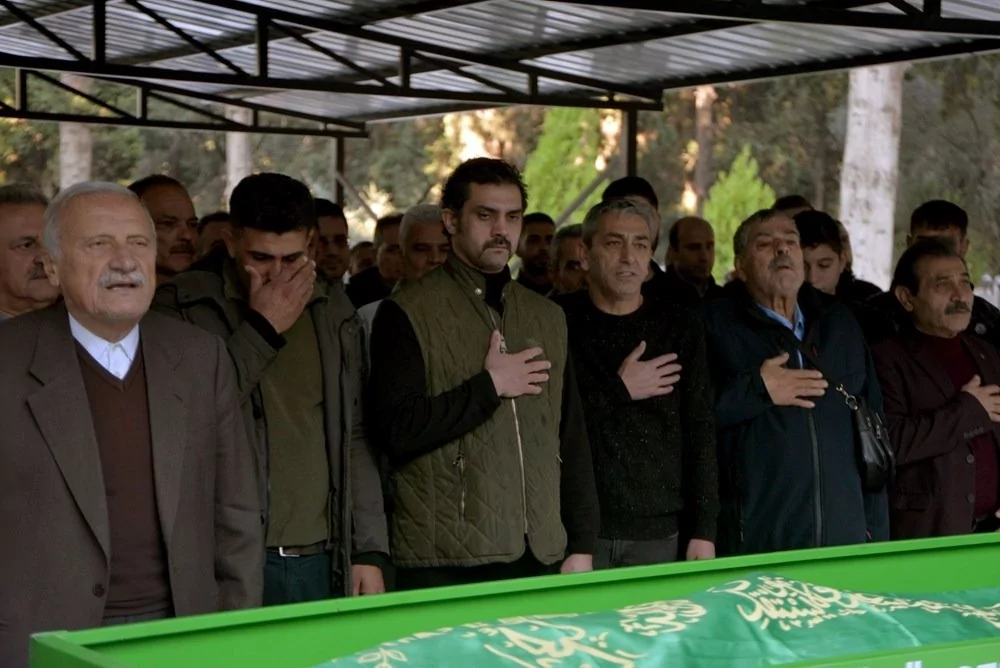 Bayhan'dan acı haber! Babasını son yolculuğuna uğurladı