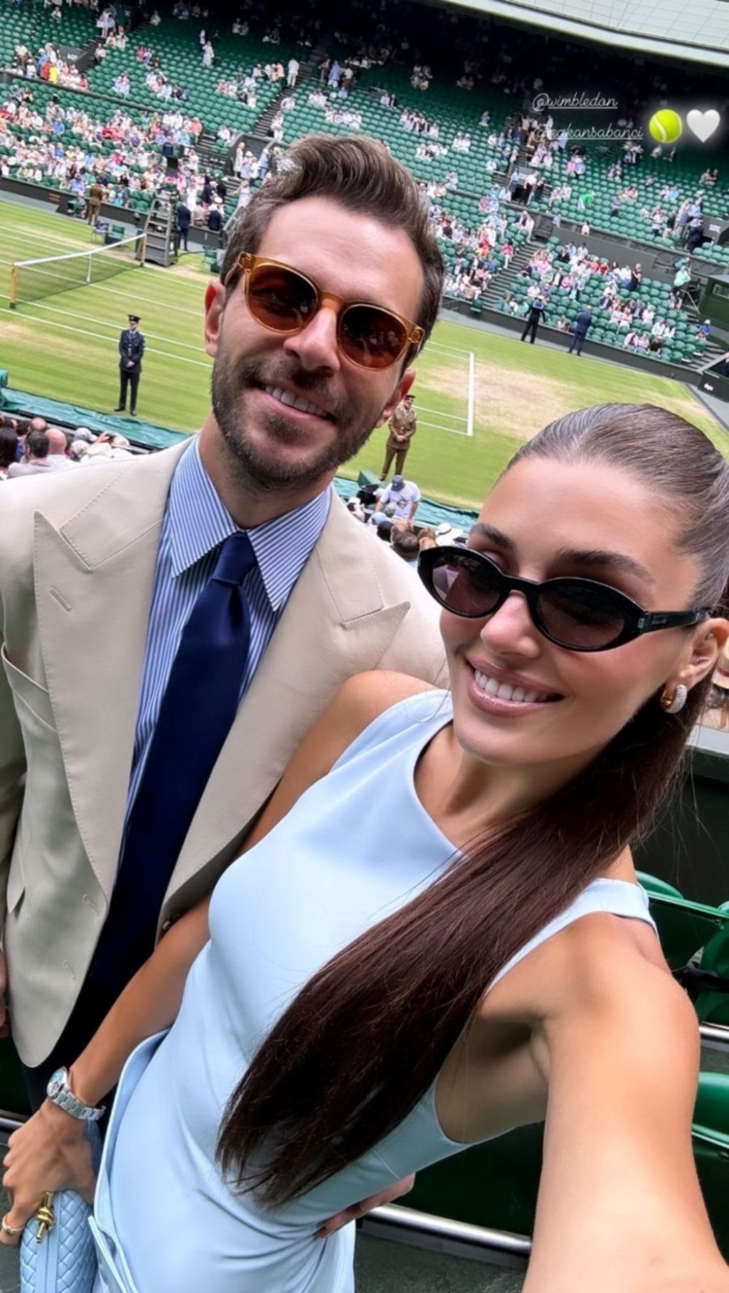 Hande Erçel ile Hakan Sabancı, ikinci yıllarını kutladı