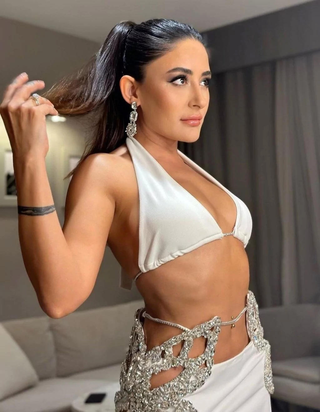 Melek Mosso ve Serkan Sağdıç'ın üzerinde kara bulutlar dolaşıyor