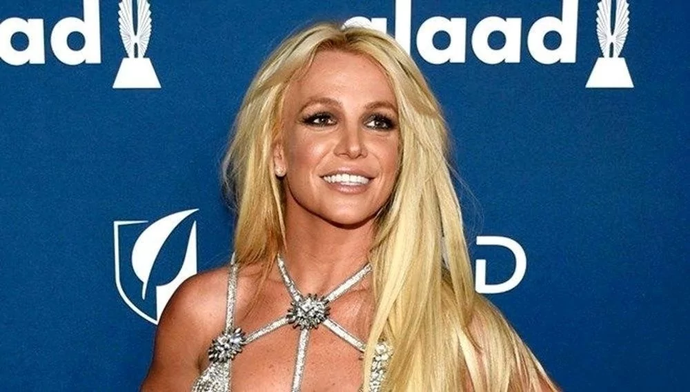 Britney Spears yeni yaşına bekar girdi!