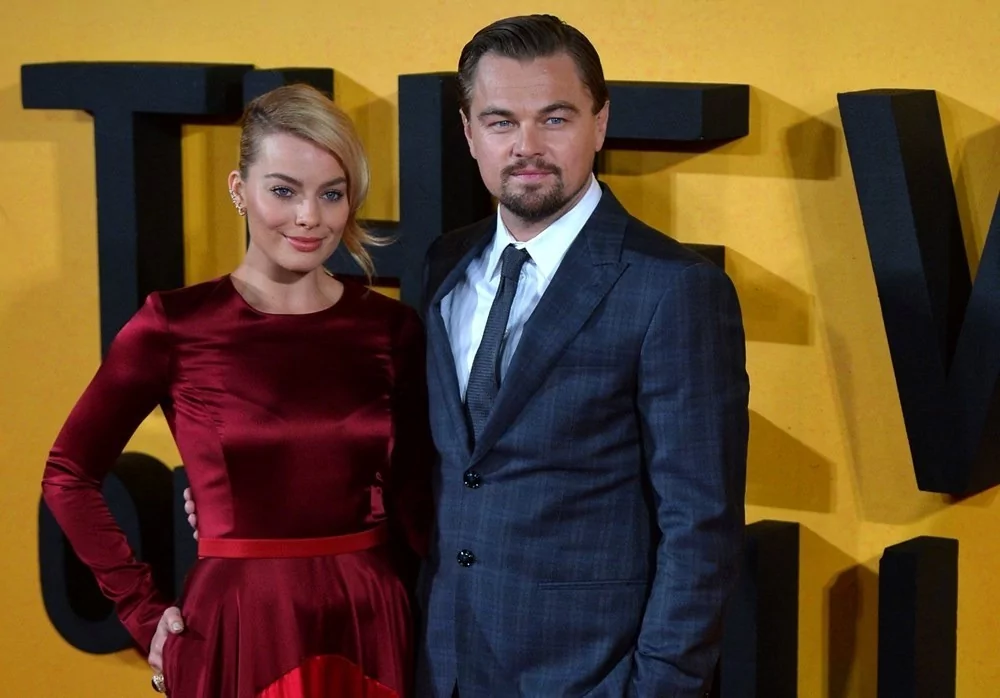 Margot Robbie öpmek yerine DiCapripo'ya tokat attı!