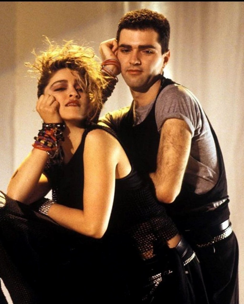 Madonna'dan mutlu aile tablosu! 6 çocuğu ile poz verdi