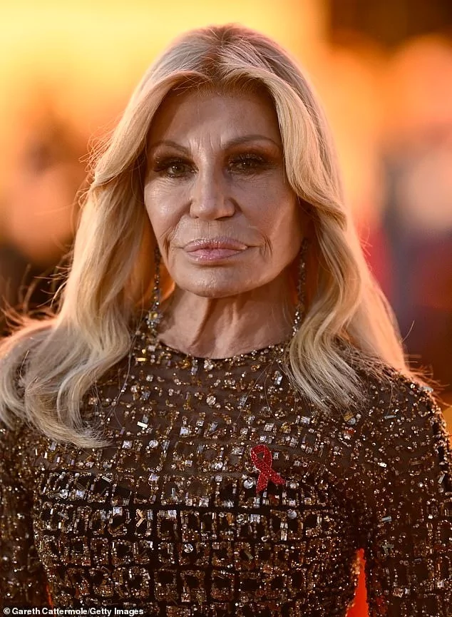 Donatella Versace'nin değişimini gören tanıyamadı! Tarihin en büyük değişimlerinden