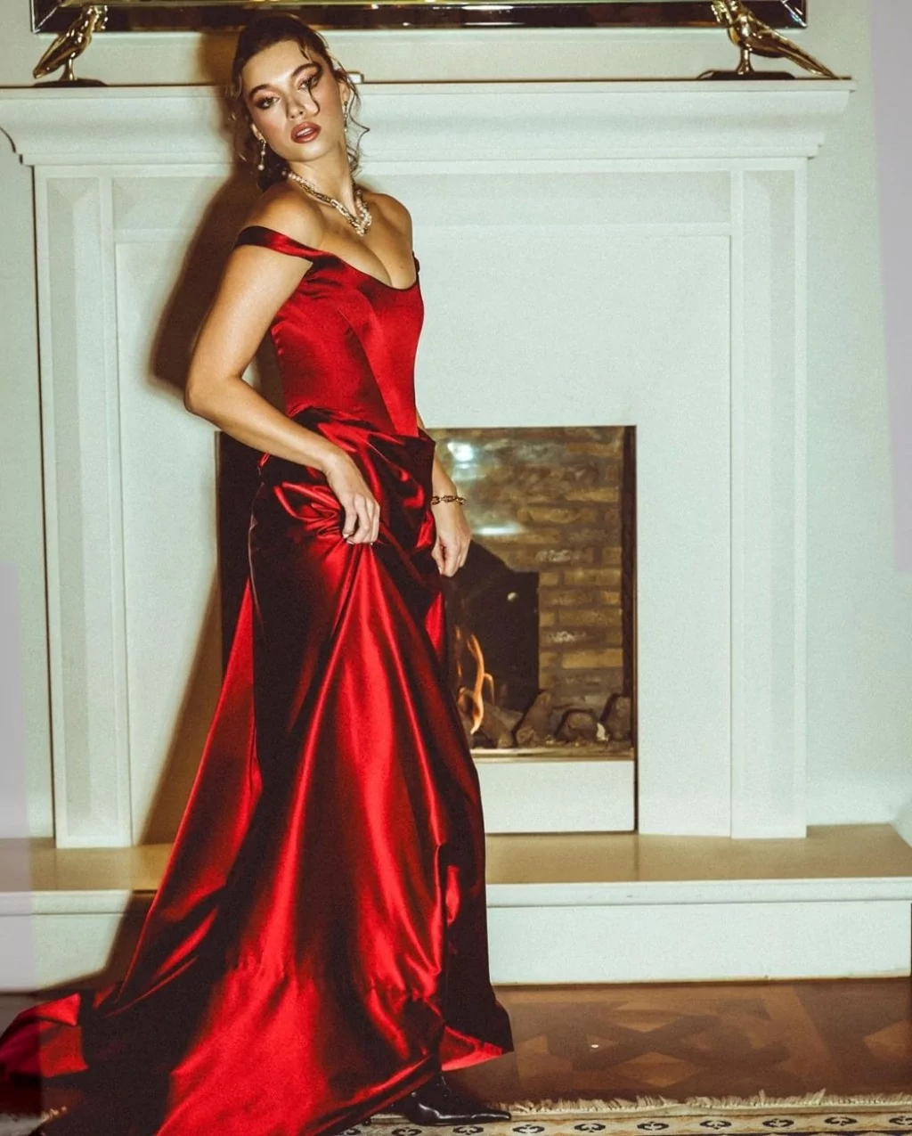 Afra Saraçoğlu'nun stili çok beğenildi