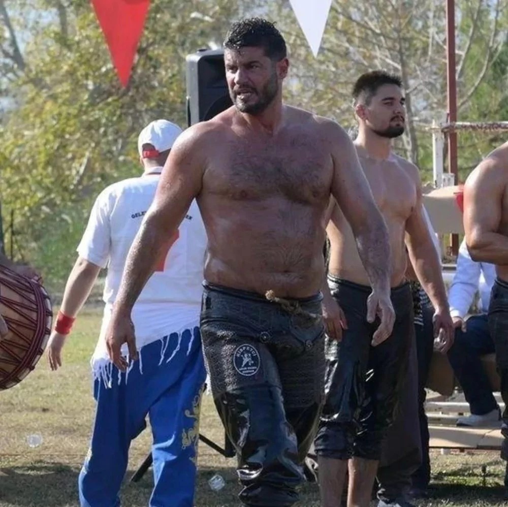 Berk Oktay, 20 kilo alarak pehlivan oldu!