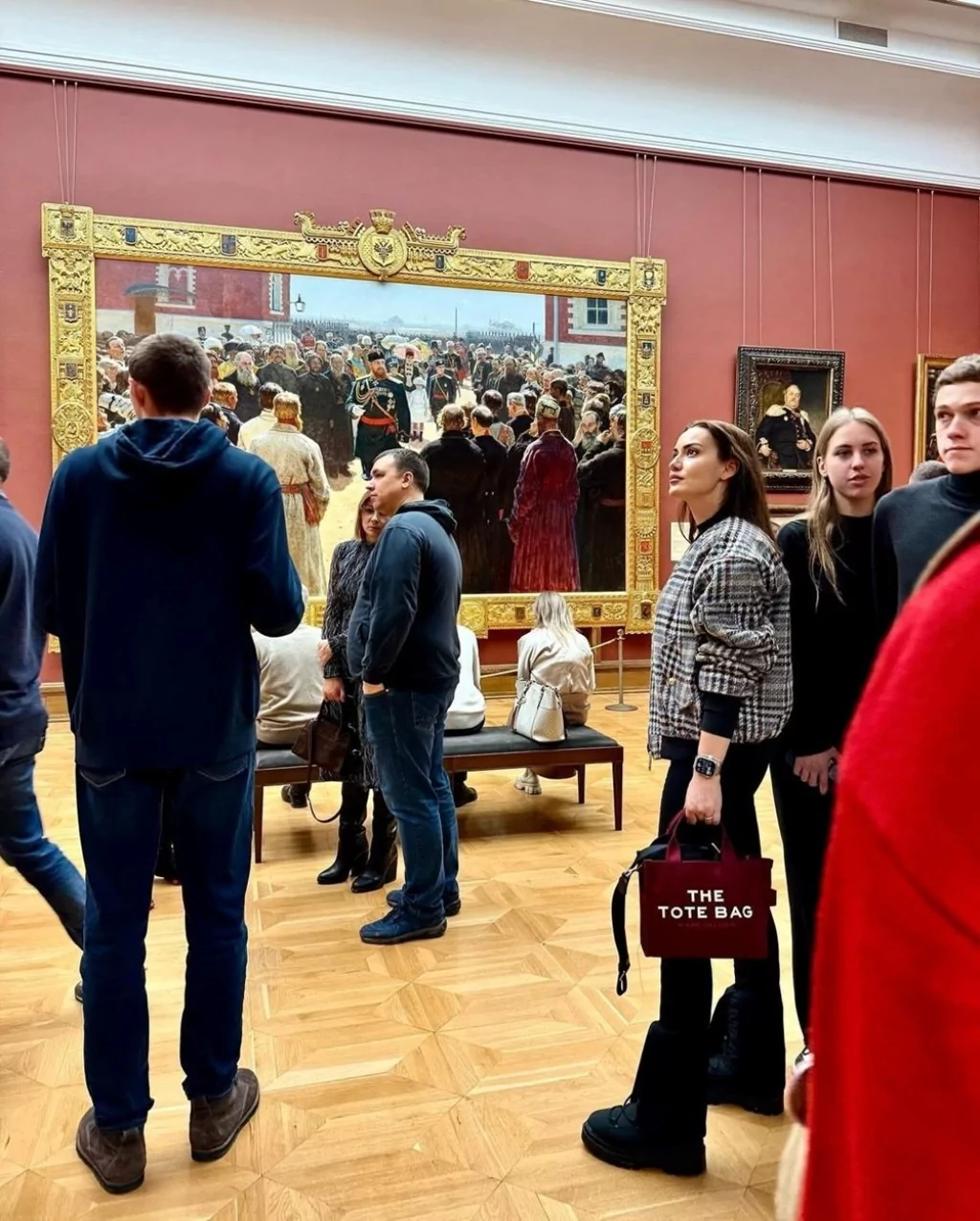 Fahriye Evcen ile Burak Özçivit, Moskova'da aşka geldi!