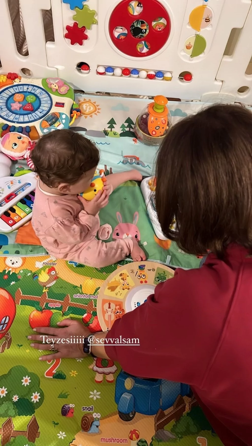 Şevval Sam, Eda Ece'nin kızını ziyaret etti