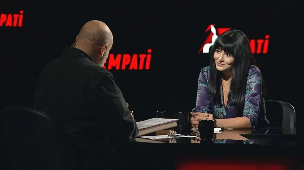 Deniz Çakır'dan itiraf: Ferhunde'den çok şey öğrendim