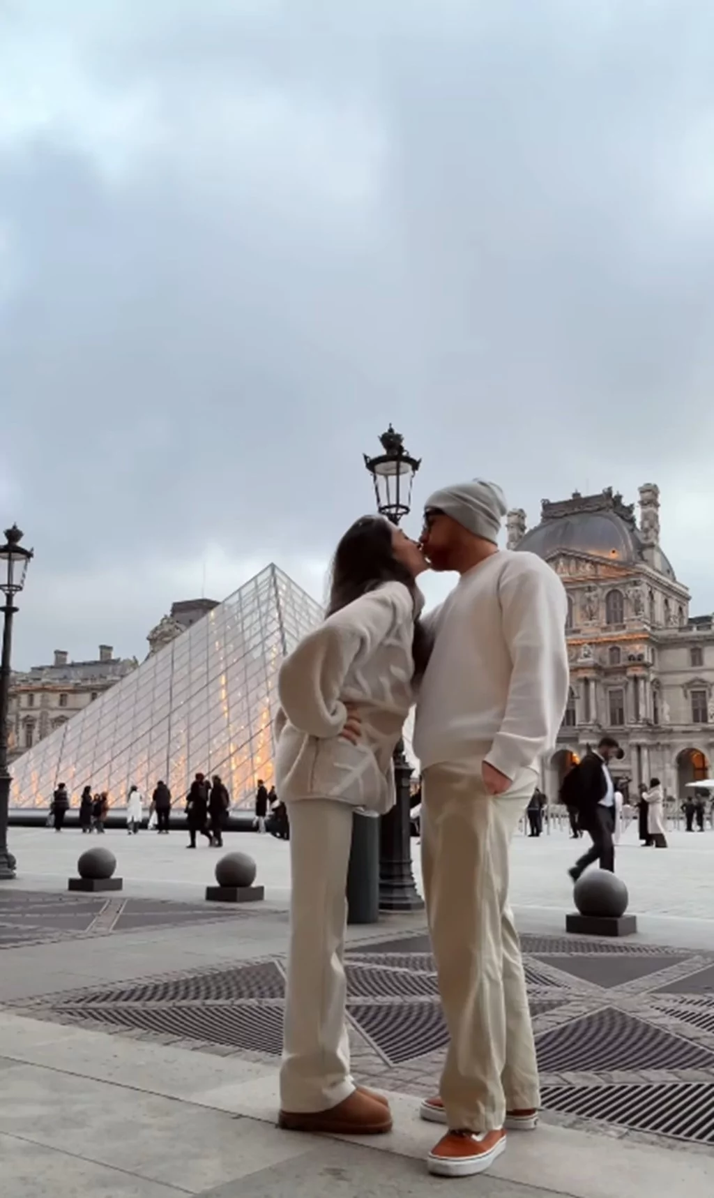 Çocuklar Duymasın'ın Havuç'u evleniyor! Furkan Kızılay'dan romantik teklif