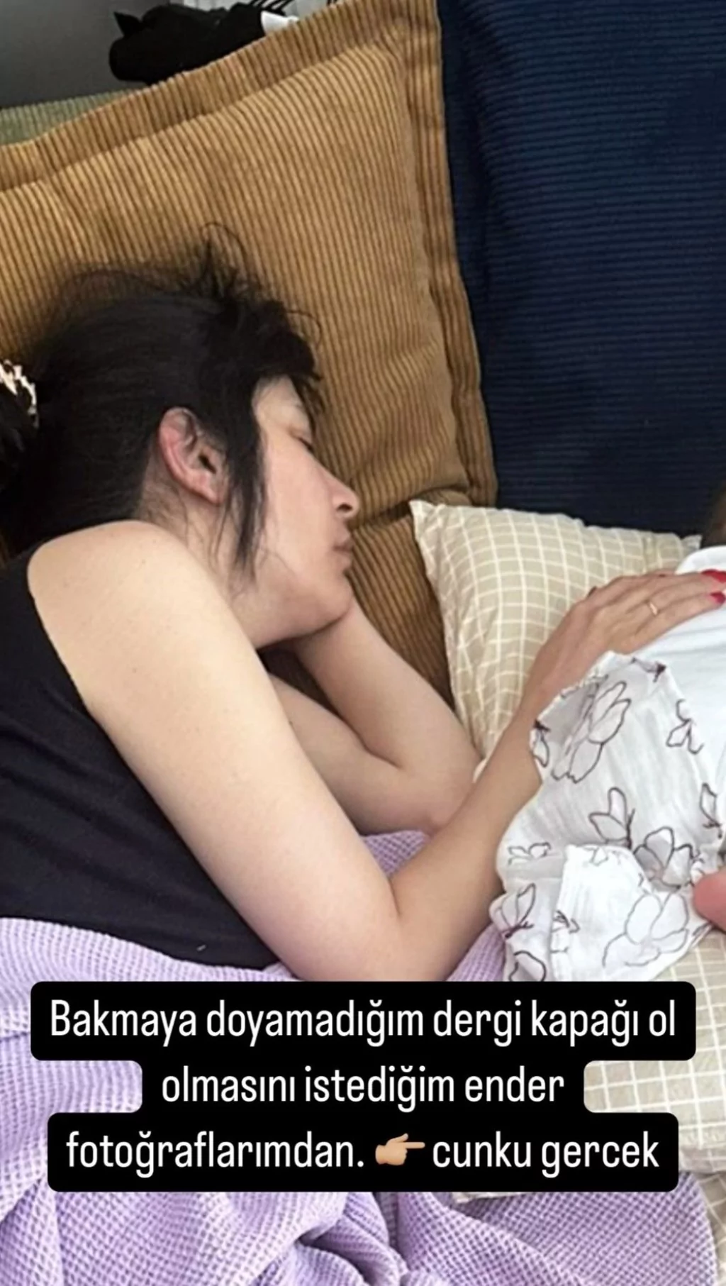 Gonca Vuslateri kızını paylaştı: Dergi kapağı olmasını istediğim ender fotoğraflarımdan