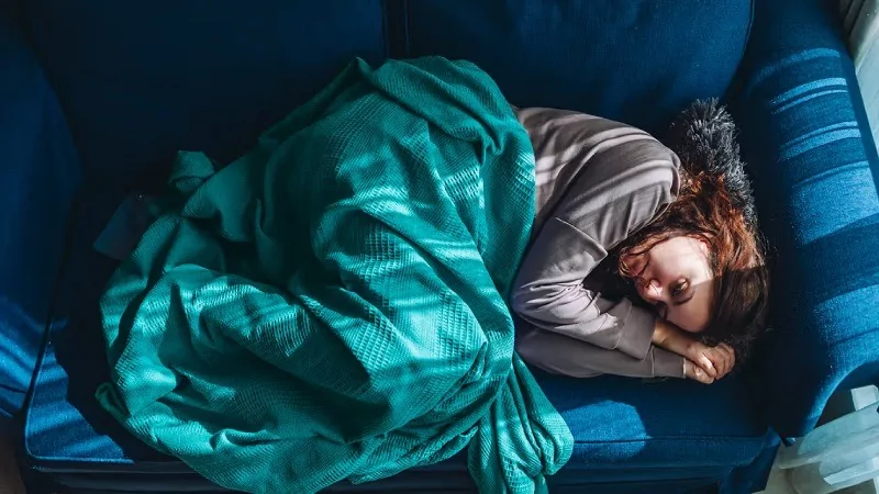 Baş ağrısı ile uyanıyorsanız bunlara dikkat!