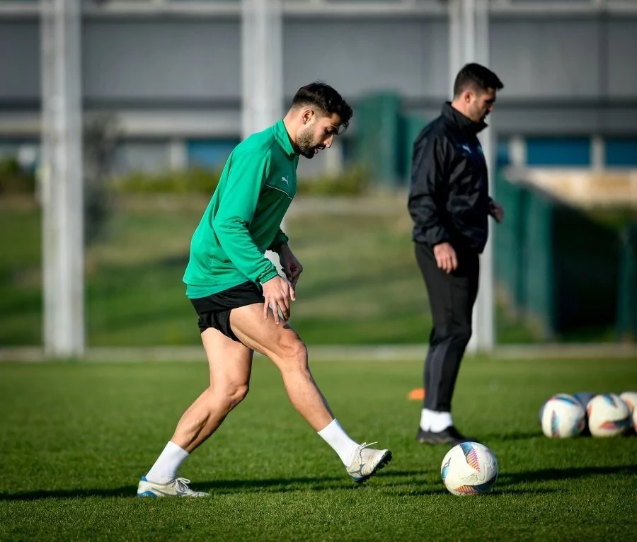 Bursaspor, Bornova 1877 maçının hazırlıklarına başladı