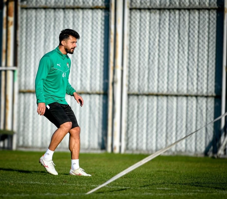 Bursaspor, Bornova 1877 maçının hazırlıklarına başladı