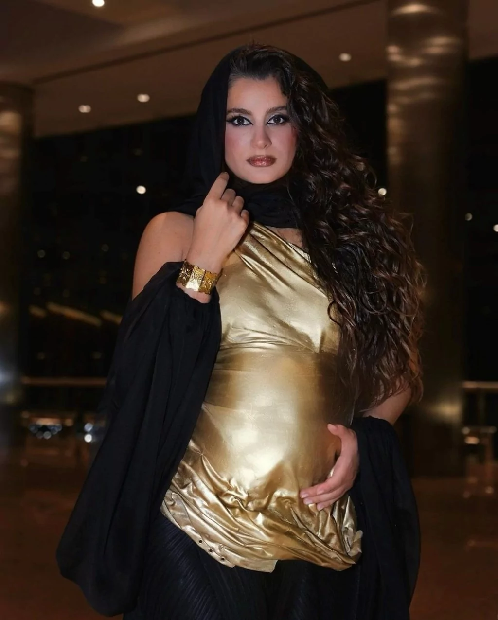 Atiye üçüncü kez anne oldu: İlk fotoğraf geldi