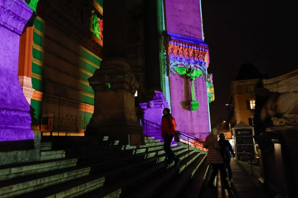 Küllerinden doğan Notre Dame Katedrali açılıyor