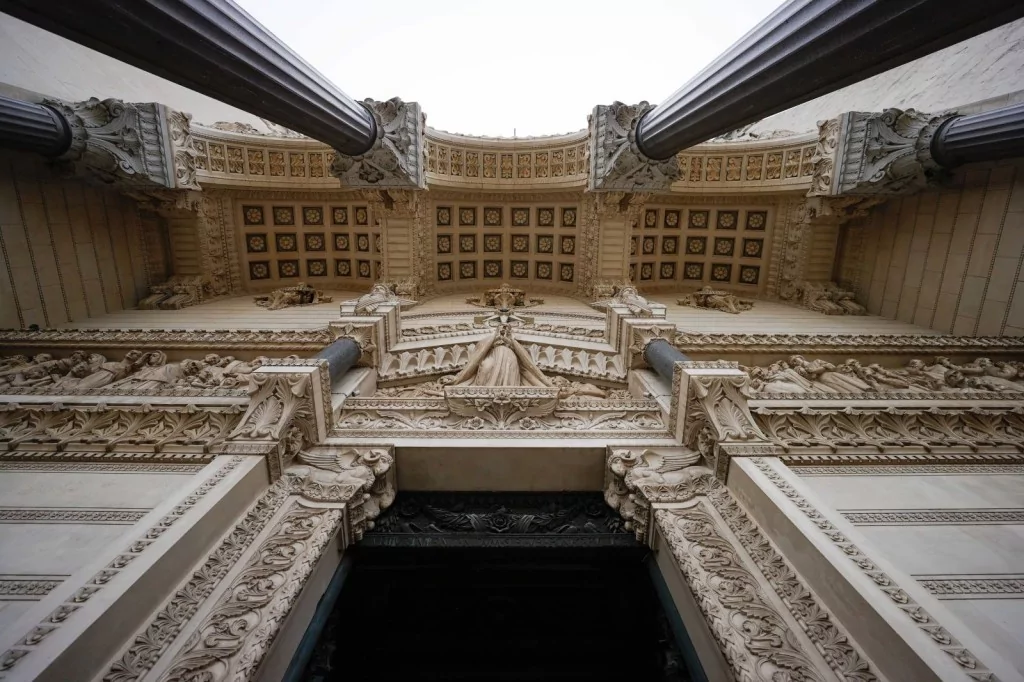 Küllerinden doğan Notre Dame Katedrali açılıyor