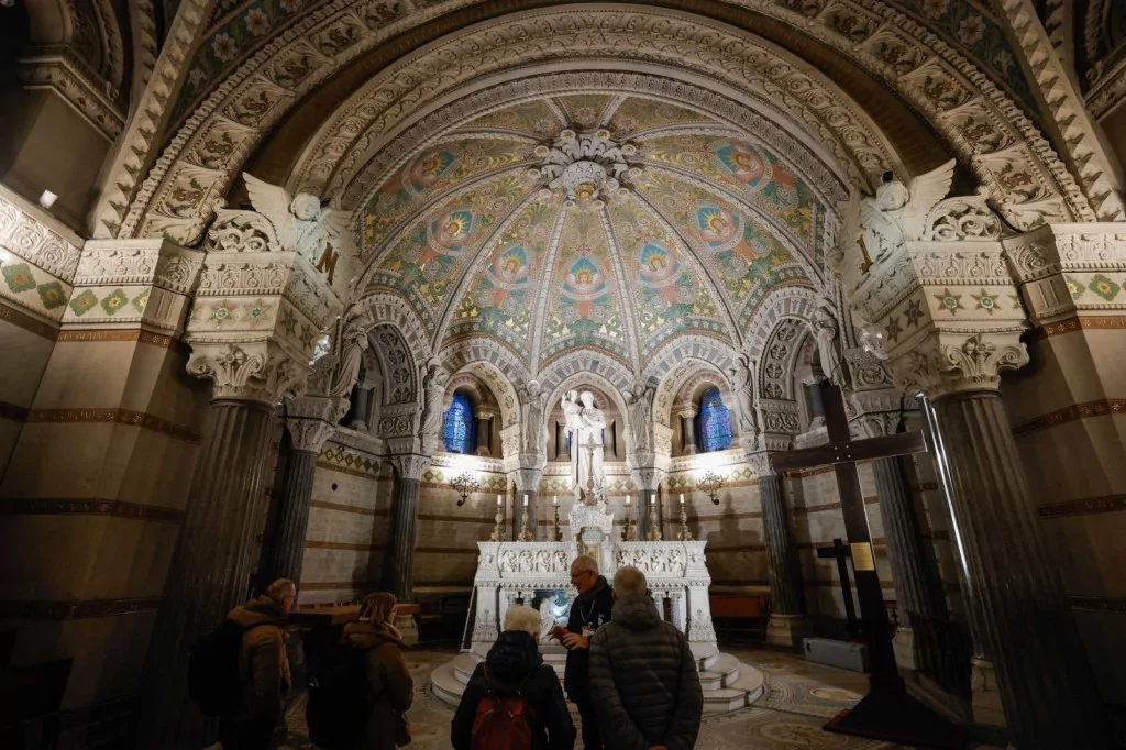 Küllerinden doğan Notre Dame Katedrali açılıyor