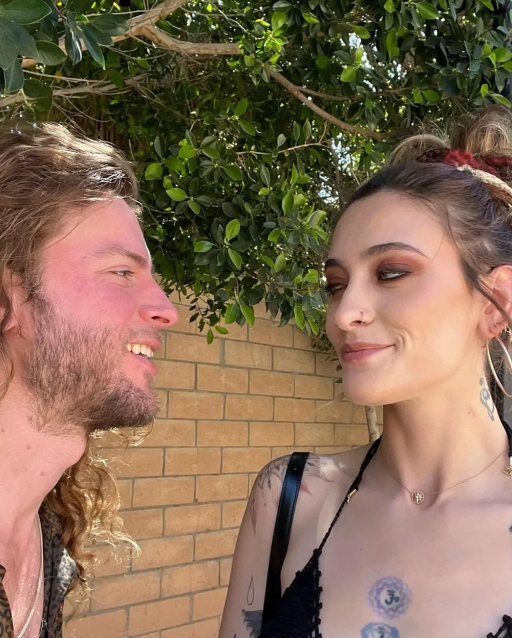 Michael Jackson'ın kızı Paris nişanlandı