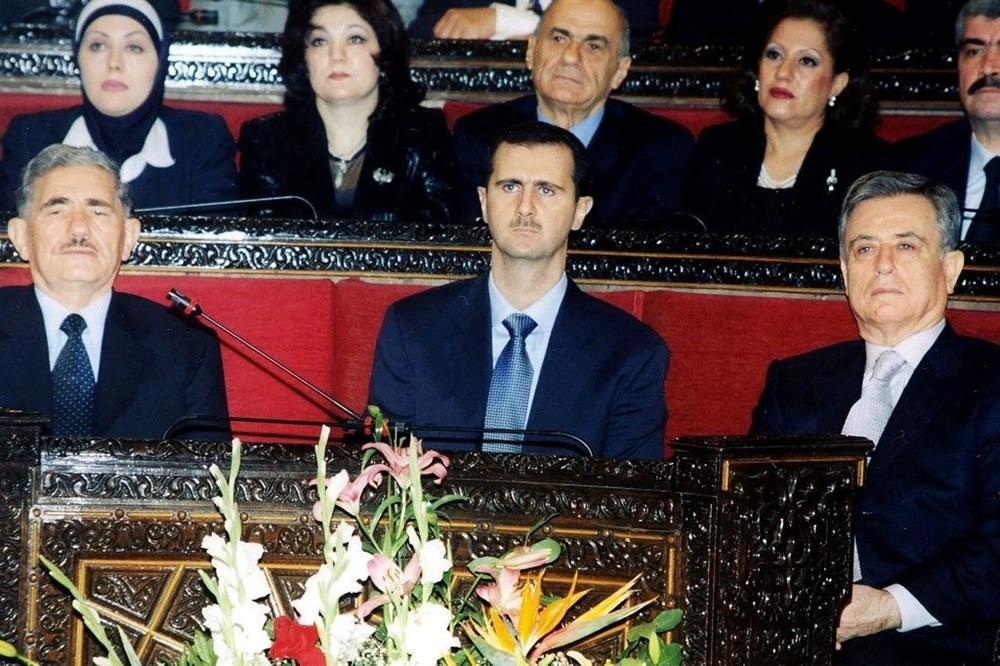 Suriye'de bir devrin sonu: Şam'dan kaçan Esad nerede?