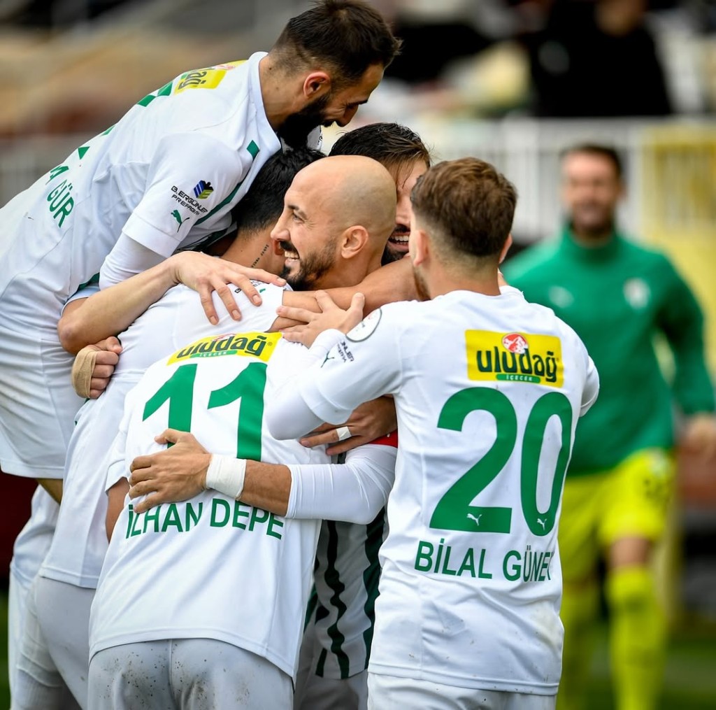 Bursaspor gol oldu yağdı!