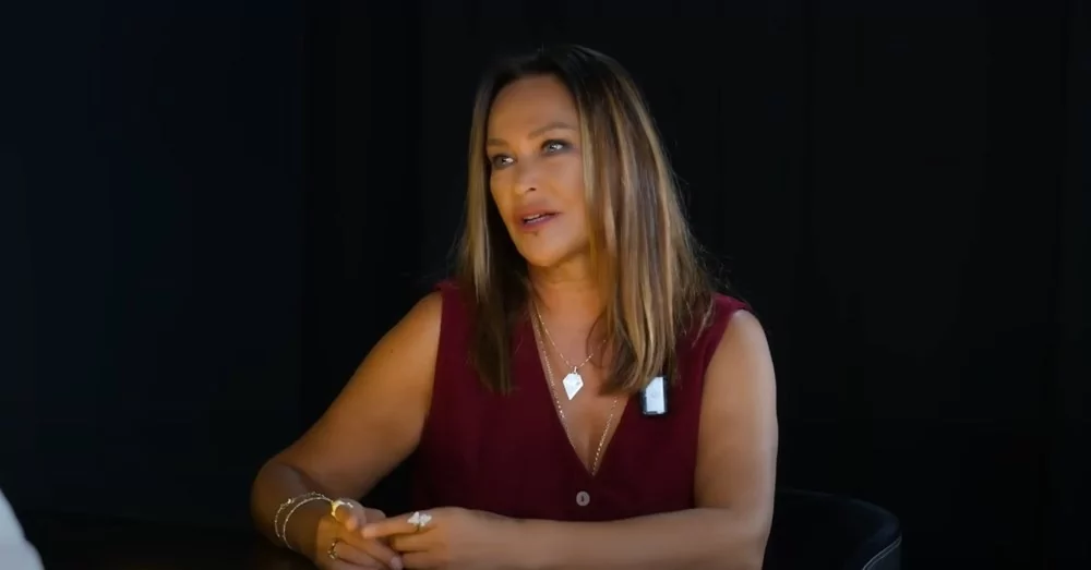 Deniz Seki, Hülya Avşar'a konuk oldu