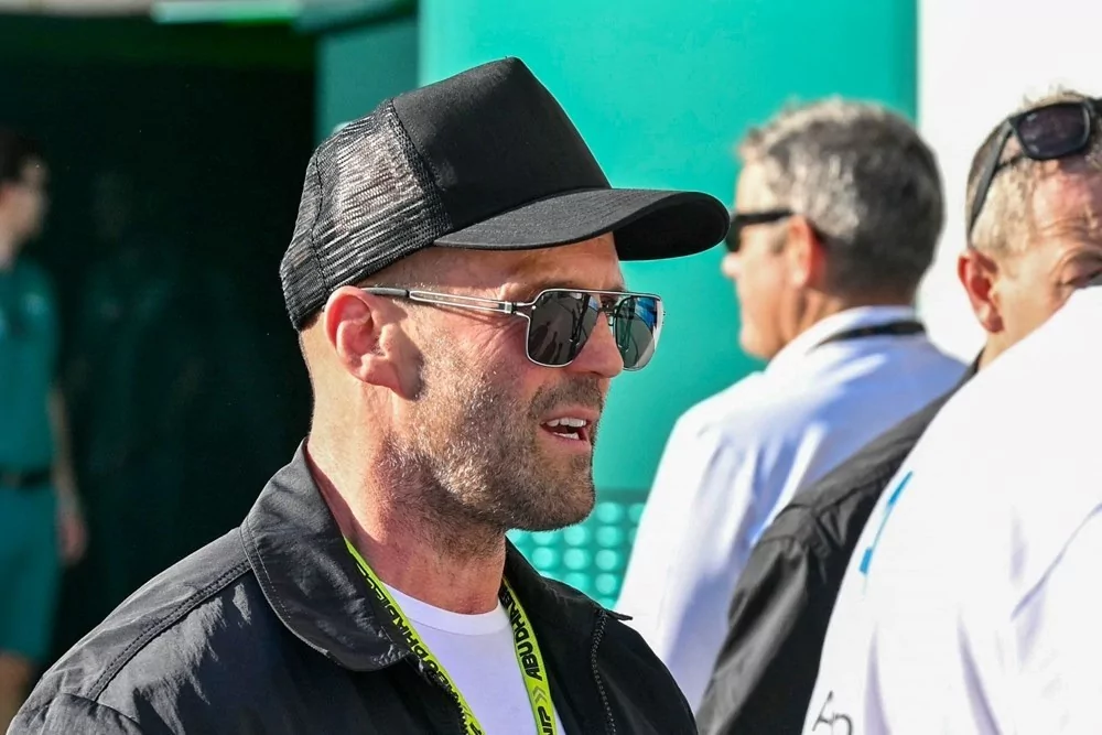 Fahriye Evcen ile Burak Özçivit, Formula 1 yarışını izlemeye gitti