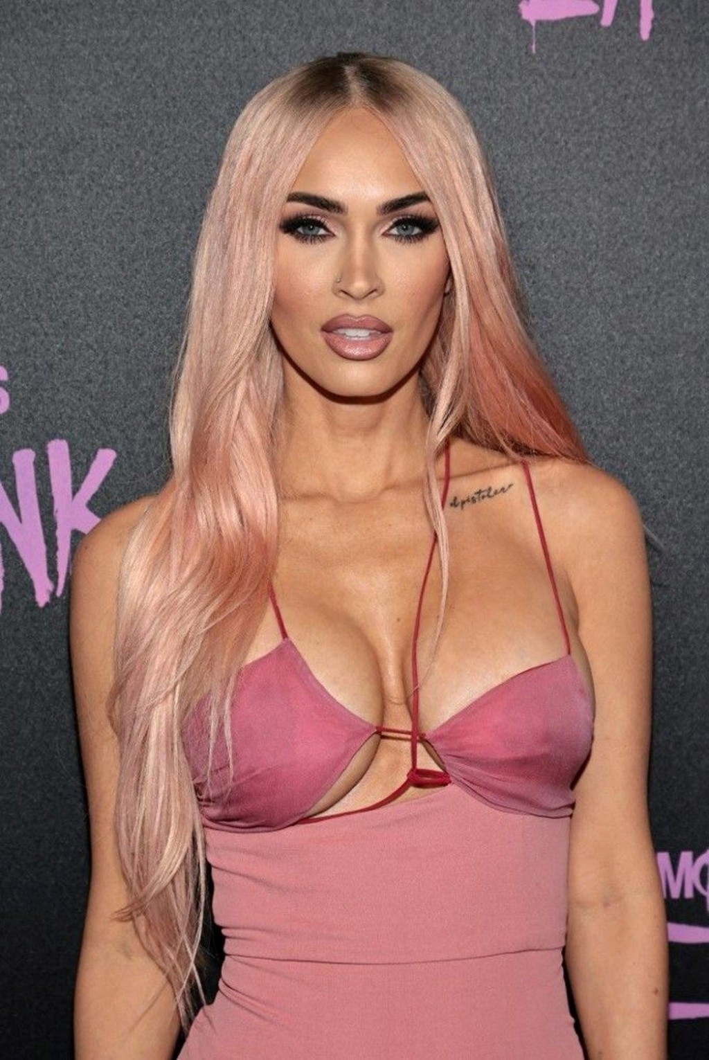 Hamile kalan Megan Fox, Machine Gun Kelly'den ayrıldı
