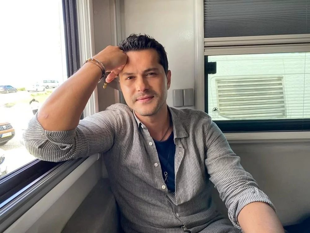 İlk kez anne baba olan Alperen Duymaz ile Kübra Kelkit'ten yeni fotoğraf