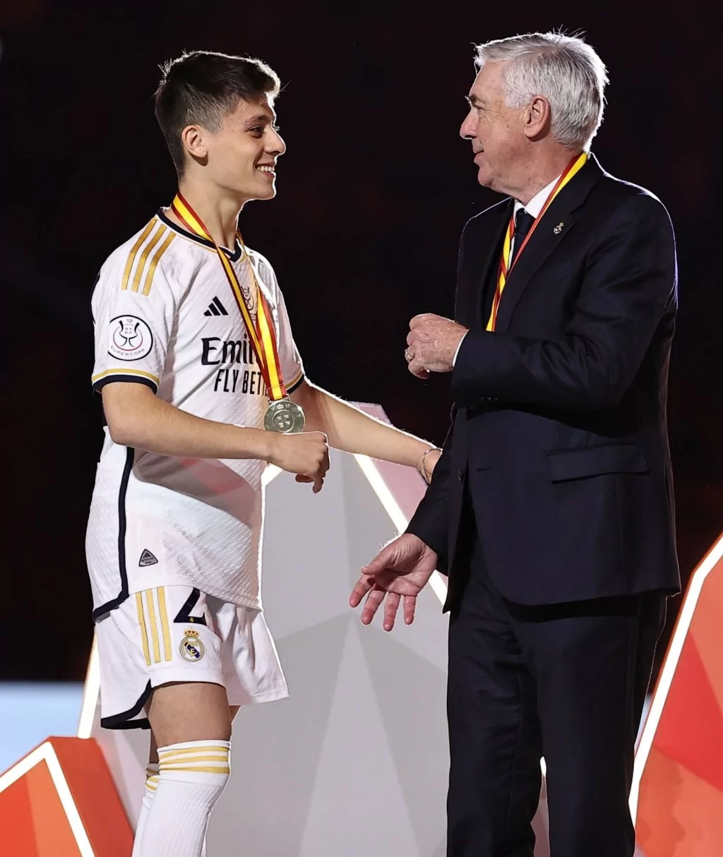 Ancelotti paniğe kapıldı, Arda Güler için ısrar edilince telefona sarıldı!