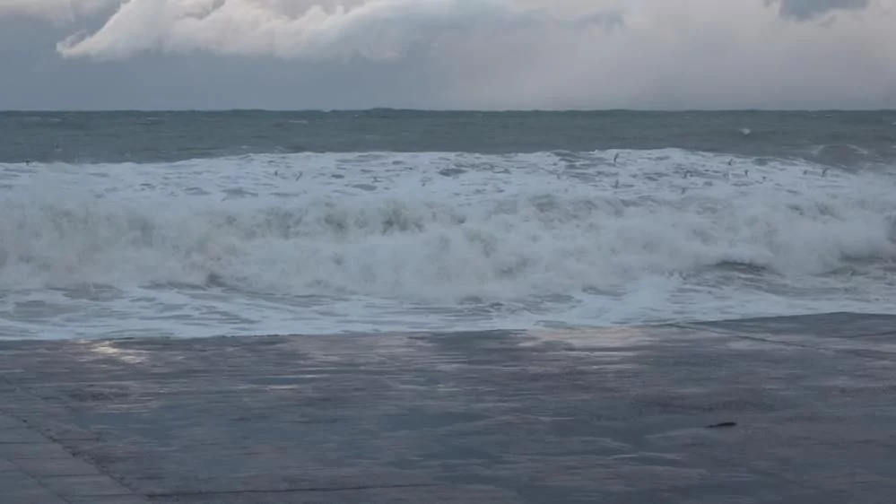 Karadeniz'de ortalık savaş alanına döndü: Fırtına, hortum, dolu ve kar