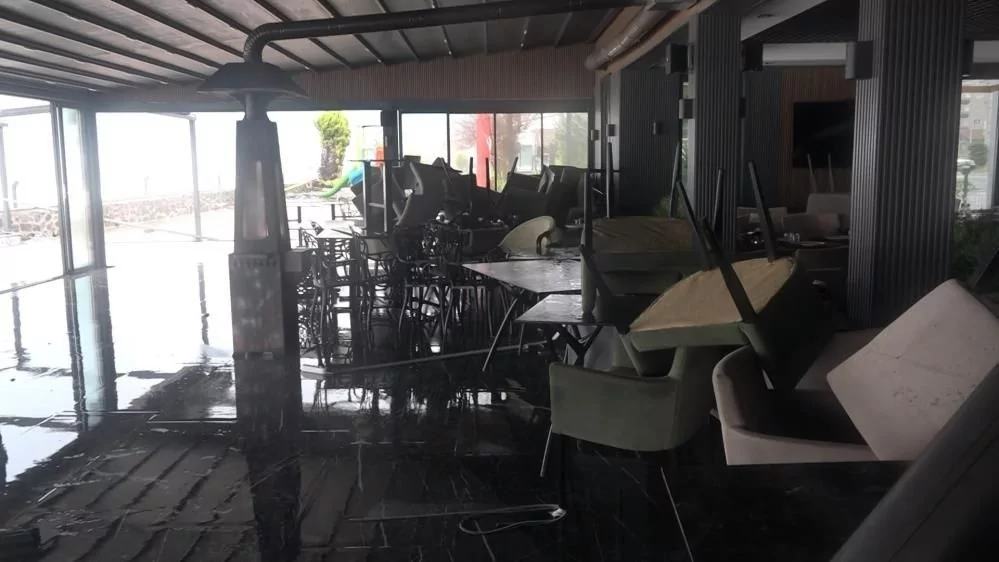 Karadeniz'de ortalık savaş alanına döndü: Fırtına, hortum, dolu ve kar