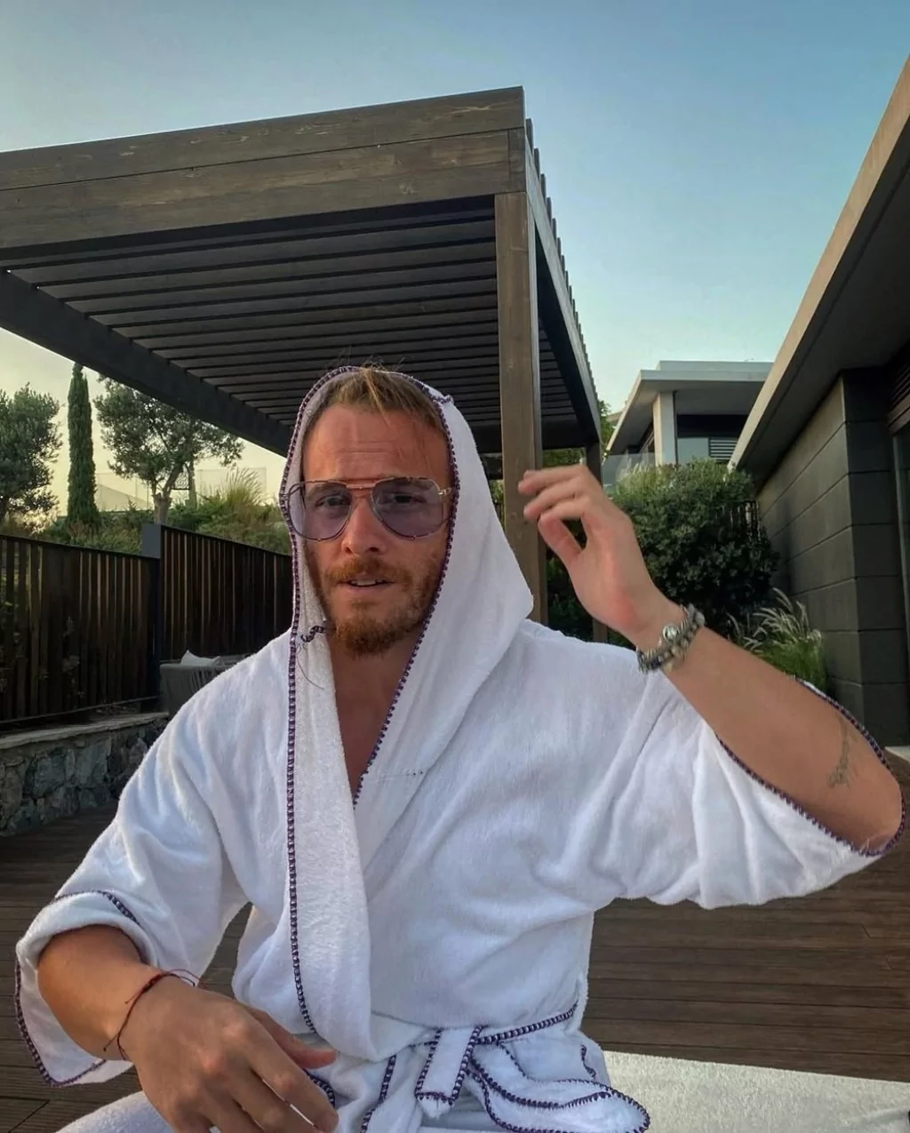 Melisa Tapan ve Kerem Bürsin aşk yaşıyor