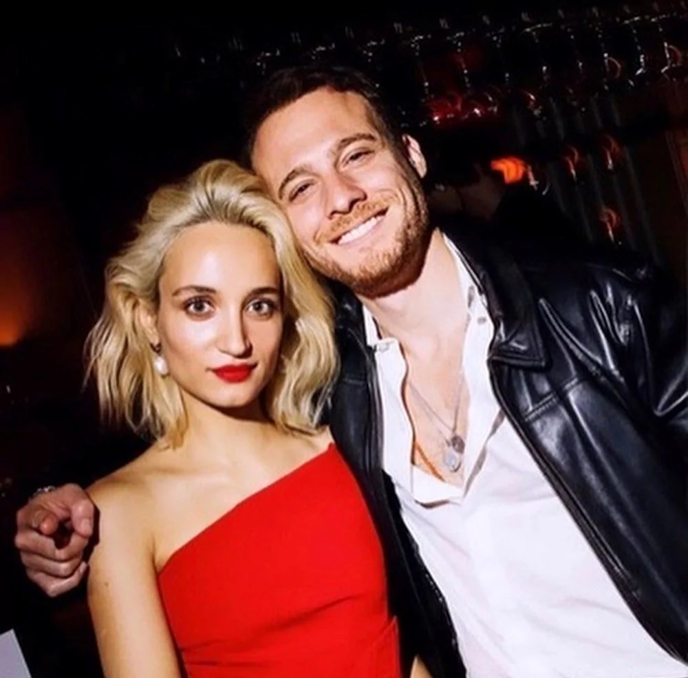 Melisa Tapan ve Kerem Bürsin aşk yaşıyor