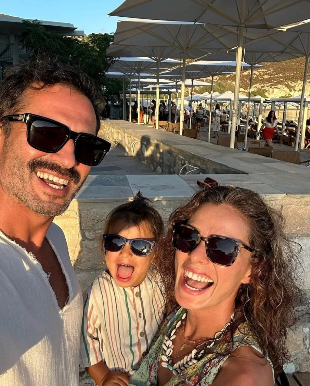 Özge Özpirinççi, Melissa Vargas ile kızını paylaştı: Bazı kavuşmalar yaşandı