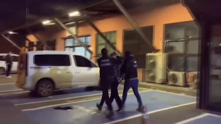 Sansar Salvo tutuklandı!