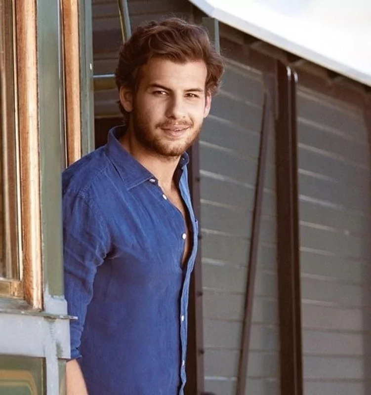 Burcu Özberk aşk yaşıyor! İşte o isim...