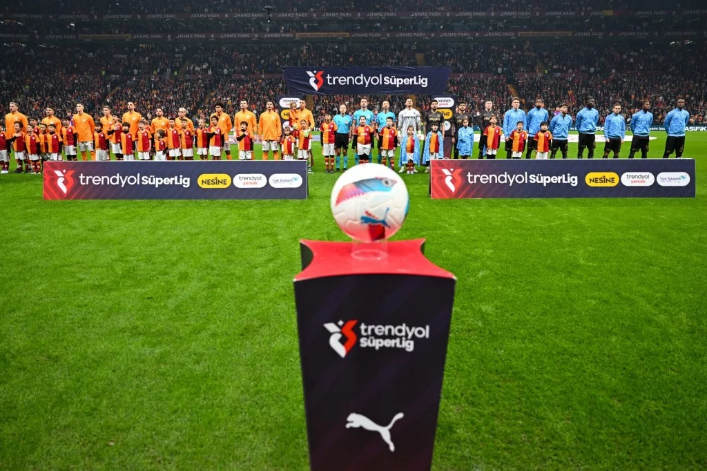 Spor yazarları, Galatasaray-Trabzonspor maçı hakkında: Kahramanı bol bir maç