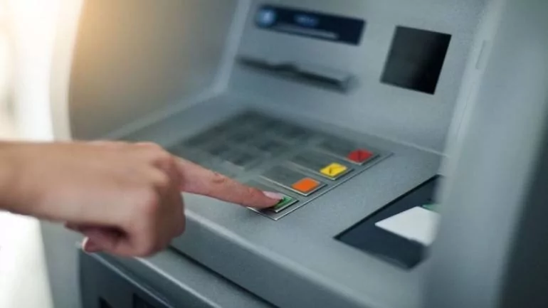 ATM'de para sıkışırsa ne yapılmalı?