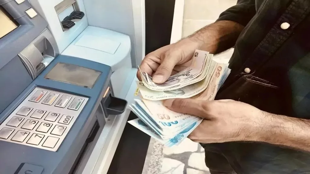 ATM'de para sıkışırsa ne yapılmalı?
