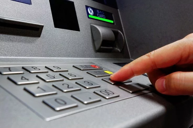 ATM'de para sıkışırsa ne yapılmalı?