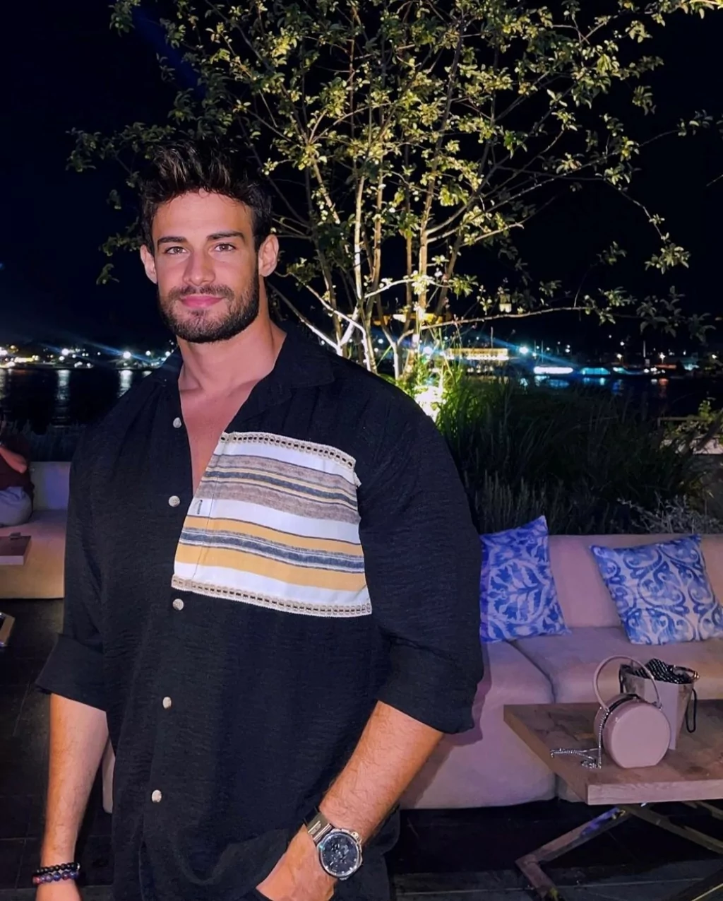 Batuhan Karacakaya sosyal medyadan aşkını ilan etti!