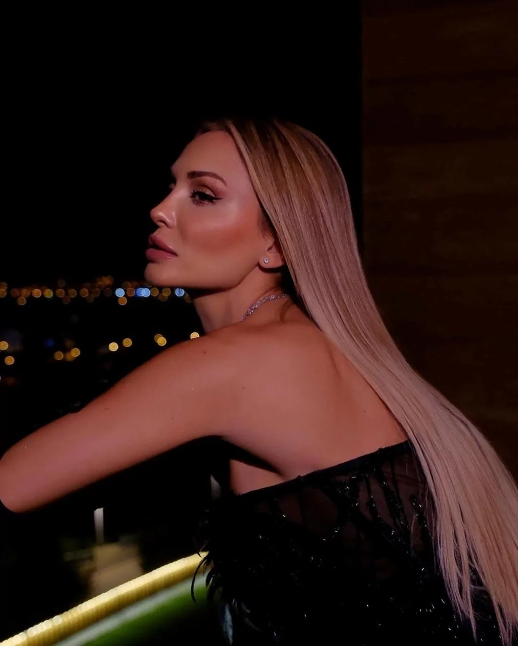 Kanser tedavisi gören Şimal: Kaşlarımın çıkmasının şerefine süslendim