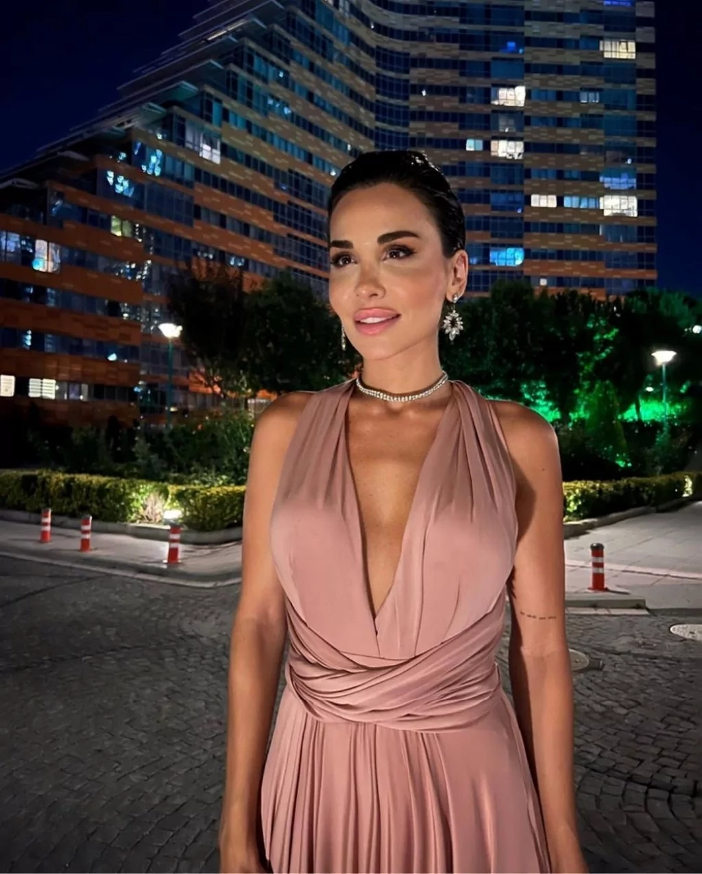 Kanser tedavisi gören Şimal: Kaşlarımın çıkmasının şerefine süslendim